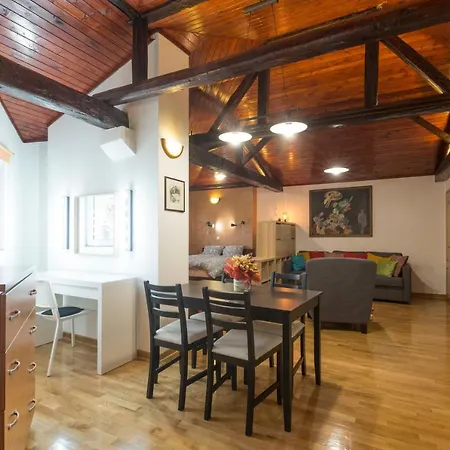 Center V Daire Belgrad