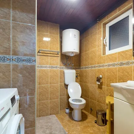Apartament Center V *